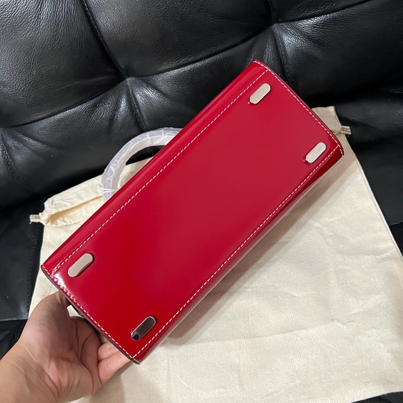 Tory Burch Brand New
Lee Radziwill Cat Eye bag - Picture 3 of 15